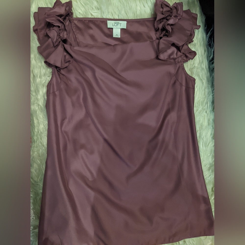 Women's XS Loft blouse, purple/pink/satin color